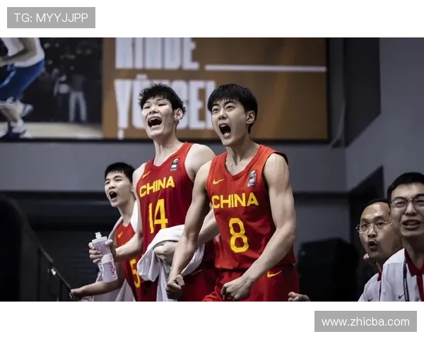 中国男篮备战世界杯新阵容公布，年轻球员表现抢眼老将稳健发挥