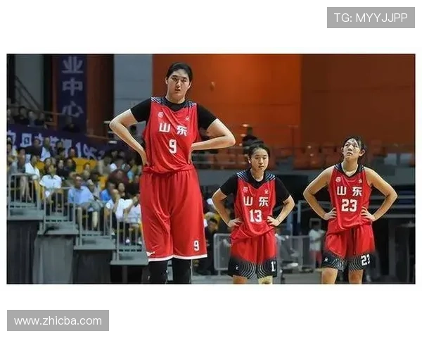 中国篮球队再创佳绩：年轻球员崭露头角带领球队赢得国际赛冠军