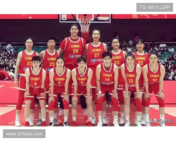 国家队新星赛场上发挥出色助力球队逆转取胜引发球迷热议全场沸腾