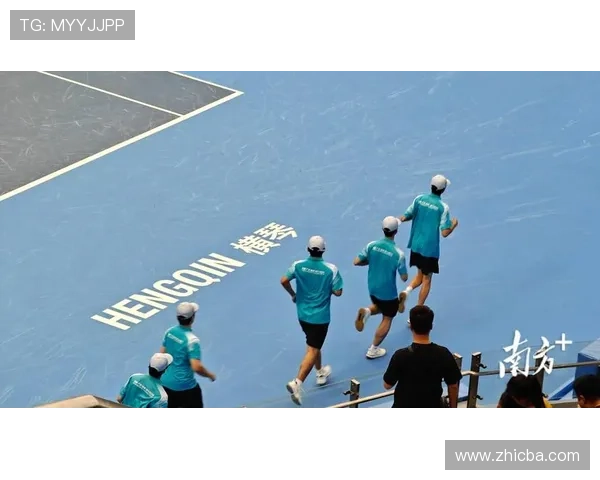 全新网球赛事引发热议,世界顶级选手集结激烈角逐精彩瞬间 全新网球赛事引发热议,世界顶级选手集结激烈角逐精彩瞬间