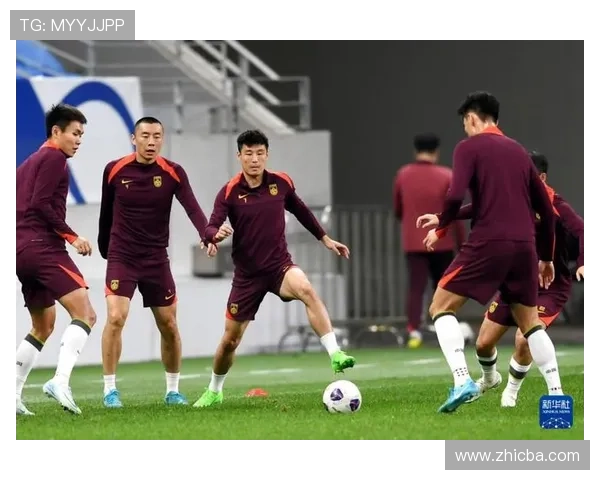 中国男足主帅调整战术迎关键赛事力争晋级突破瓶颈士气提升备战全面升级
