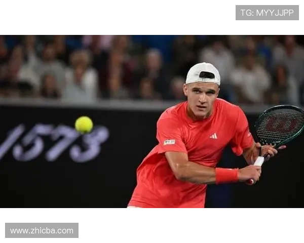 网球新星崛起 澳网首轮爆冷胜种子选手引发关注